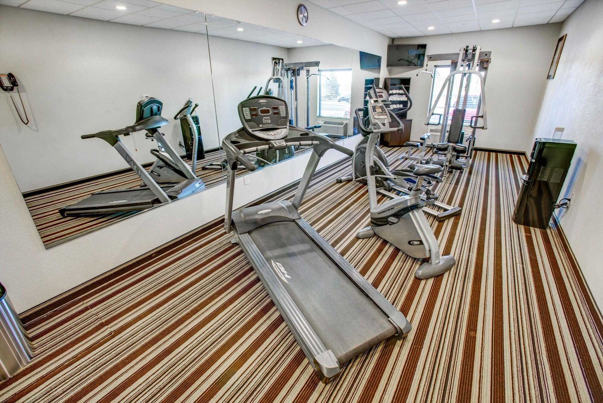 Comfort Inn & Suites Triadelphia Esterno foto