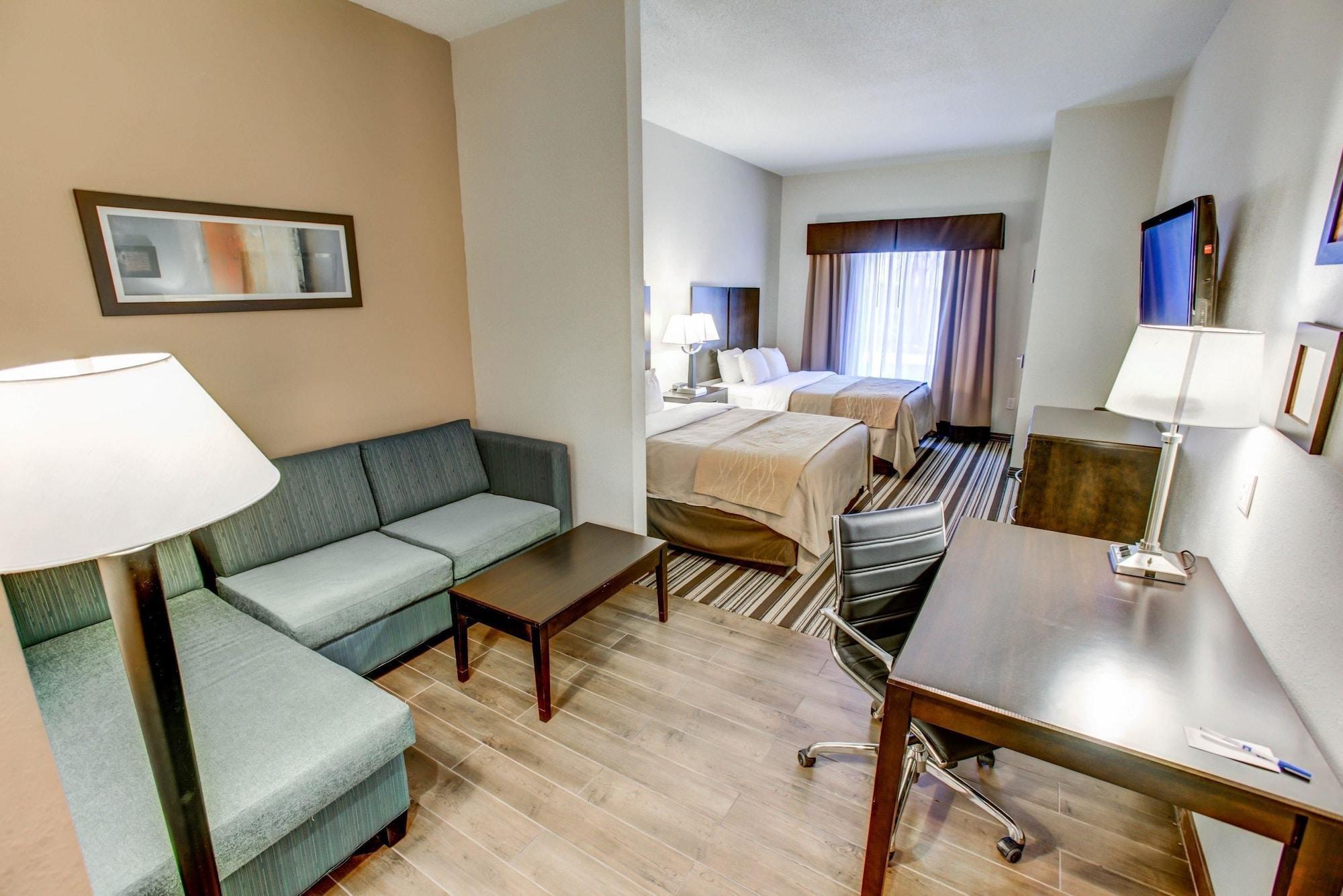 Comfort Inn & Suites Triadelphia Esterno foto